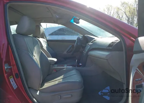 2009 Toyota Camry Xle z USA, uszkodzony, nr VIN 4T4BE46K99R117674